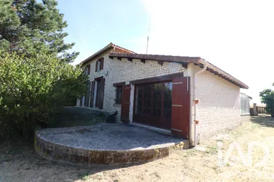 Maison à Chatenet (17210)
