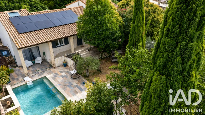 Maison 6 pièces 147 m² · à Rochefort-du-Gard · 147 m² · 449 000 €