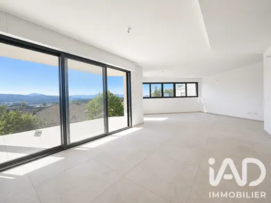 Architectural house in Gap (05000)