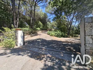 Domaine à Roquebrune-sur-Argens (83520)