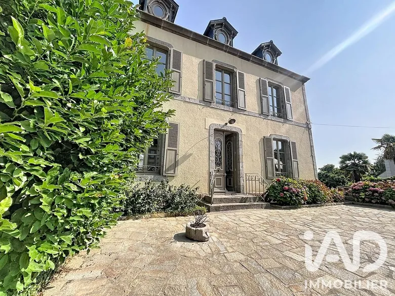 Maison 8 pièces 191 m² · à Dol-de-Bretagne · 191 m² · 569 000 €