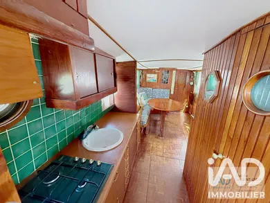 Barge in Joinville-le-Pont (94340)