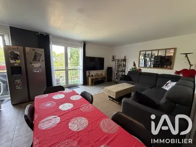 Apartment in Vaux-le-Pénil (77000)