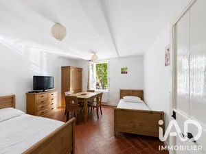 Apartment in Malaucène (84340)