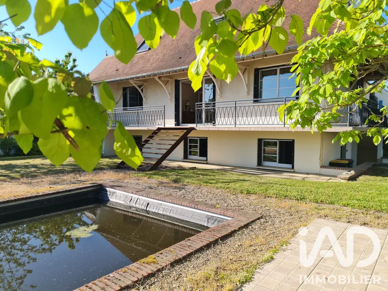 Maison 12 pièces 240 m² · à Saint-Georges-sur-Baulche · 240,2 m² · 359 000 €