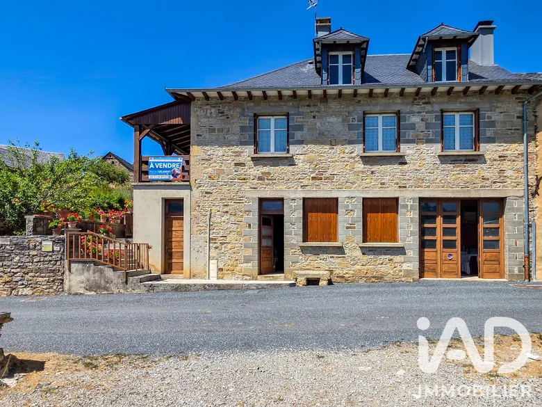 Maison 5 pièces 98 m² · à Vimenet · 98 m² · 165 000 €