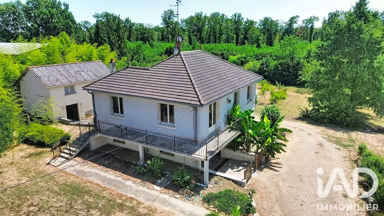 Maison 7 pièces 127 m² · à Lencloître · 127 m² · 123 000 €