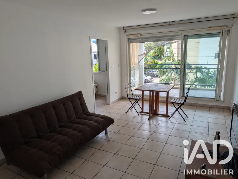 Appartement 2 pièces 45 m² · à Saint-Pierre · 45,3 m² · 1 000 €