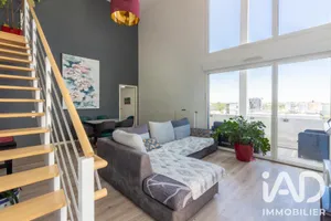 Apartment in Bordeaux (33300)