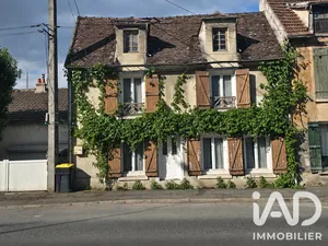 Maison de ville à Saint-Jean-les-Deux-Jumeaux (77660)