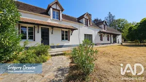 Traditional house in Le Vaudoué (77123)