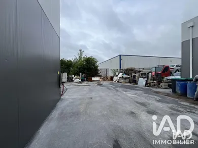 Commercial walls in Brie-Comte-Robert (77170)