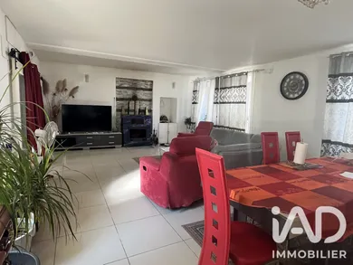 Maison de village à Noyant (49490)