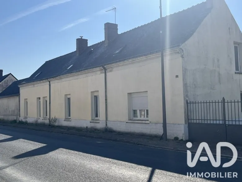 Maison 5 pièces 214 m² · à Noyant · 213,9 m² · 180 000 €