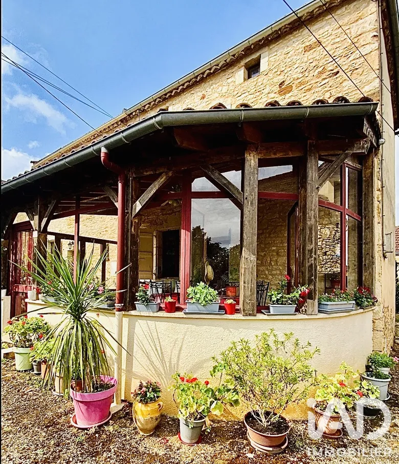 Maison 4 pièces 91 m² · à Goujounac · 90,5 m² · 120 000 €
