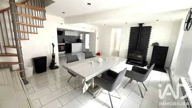 Maison de ville à Dixmont (89500)