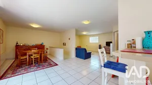Maison de village à Enval (63530)