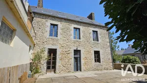 Village house in LANGAST (22150)
