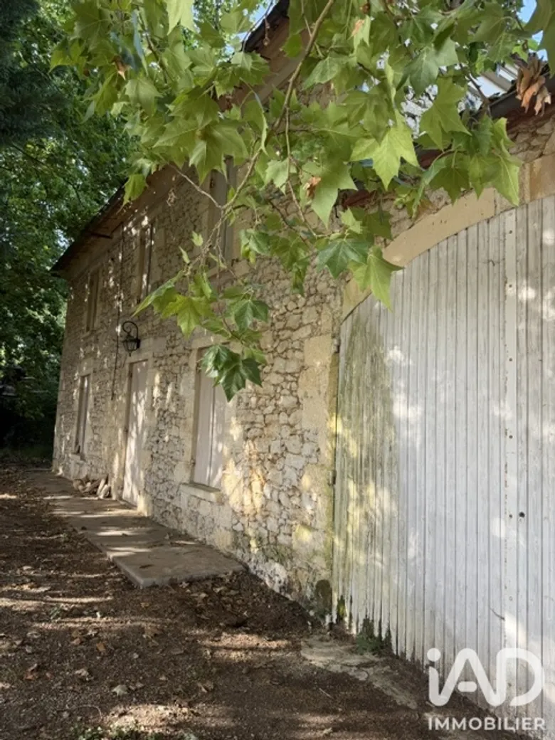 Maison 6 pièces 270 m² · à Sainte-Radegonde · 270 m² · 110 000 €