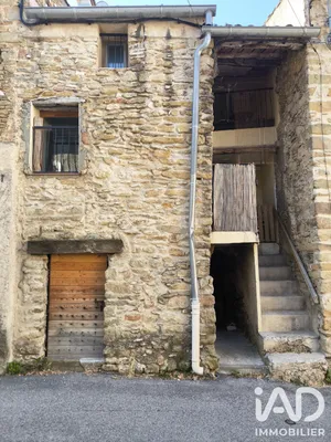Maison de village à Cruis (04230)