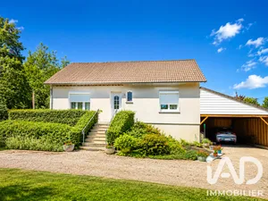Maison de village à Alligny-Cosne (58200)