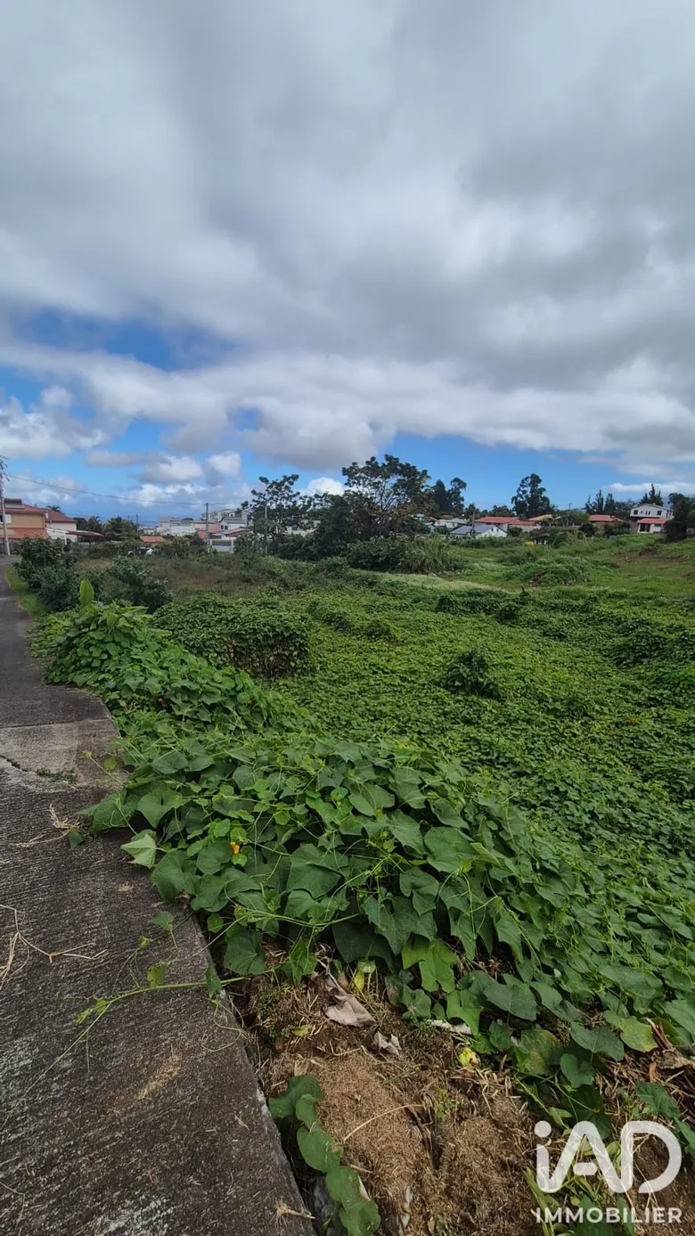 Terrain à bâtir à Le Tampon (97430) · 149 000 €