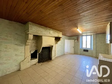Maison de village à Châteauneuf-de-Galaure (26330)