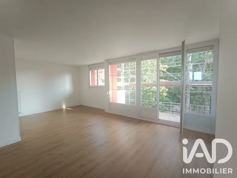 Appartement 4 pièces 69 m² · à Sainte-Geneviève-des-Bois · 69,3 m² · 1 250 €