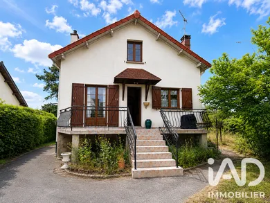 Maison à Combs-la-Ville (77380)