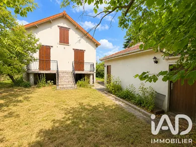 Maison à Combs-la-Ville (77380)