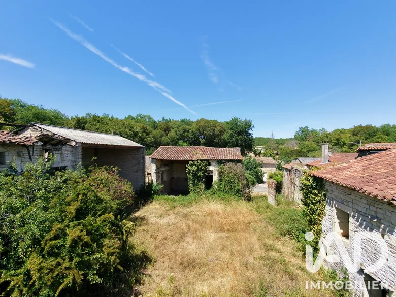 Maison 3 pièces 76 m² · à Ligné · 76 m² · 24 000 €