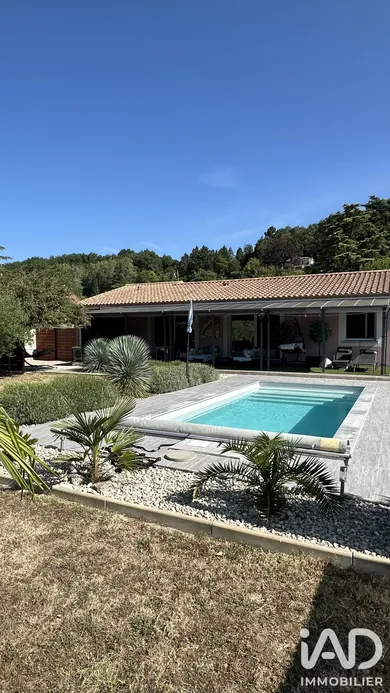 Maison à Port-Sainte-Foy-et-Ponchapt (33220)