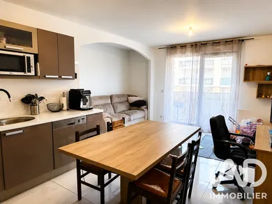 Appartement à Pontault-Combault (77340)
