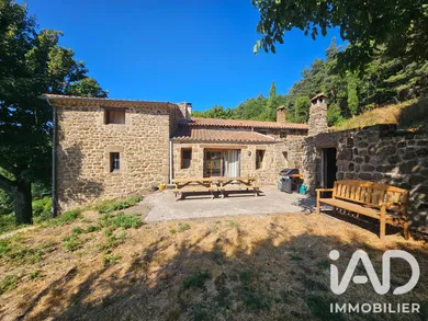 Ferme à Saint-Victor (07410)