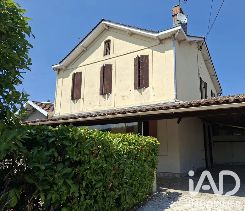Maison 8 pièces 190 m² · à Coutras · 190 m² · 199 000 €