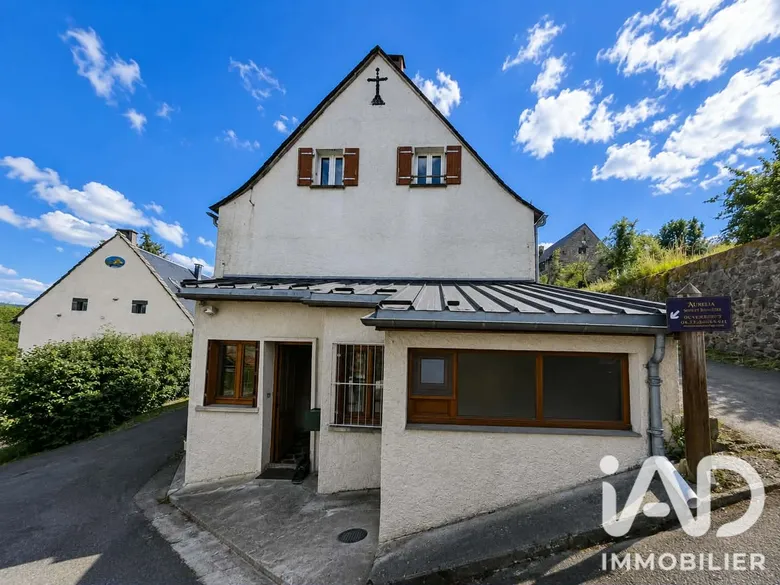 Maison 5 pièces 116 m² · à Saint-Pierre-Roche · 115,7 m² · 87 900 €