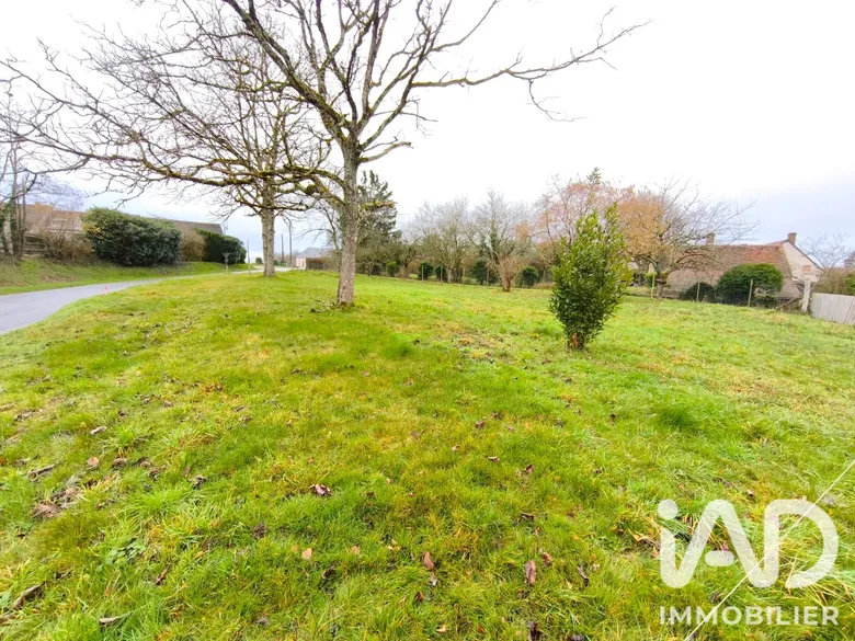 Terrain à bâtir à Saint-Firmin-des-Bois (45220) · 19 000 €