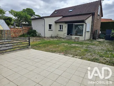 House in Soissons (02200)