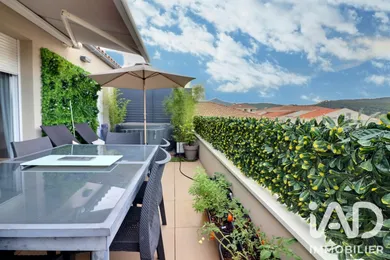 Apartment in Cuges-les-Pins (13780)