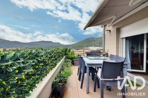 Apartment in Cuges-les-Pins (13780)