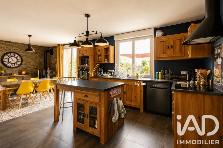 Maison 6 pièces 135 m² · à La Roche-sur-Yon · 135 m² · 280 000 €