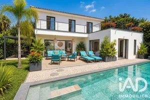 Maison à Sanary-sur-Mer (83110)