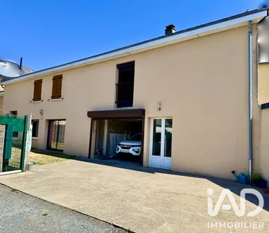 Maison traditionnelle à Yvré-le-Pôlin (72330)