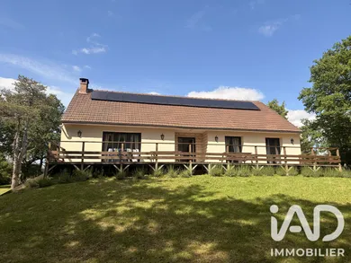 Traditional house in Pamfou (77830)