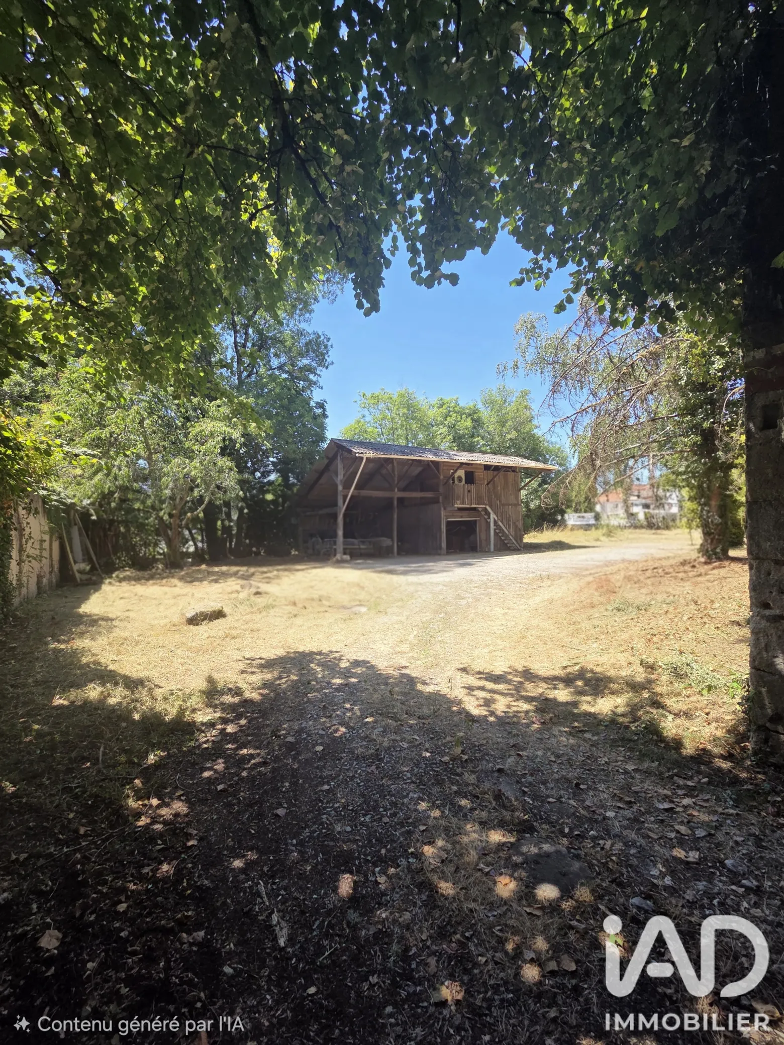 Vente immeuble 131 m² à Montguyon (17270) - 2082693 — 2