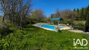 Maison traditionnelle à La Salvetat-Peyralès (12440)
