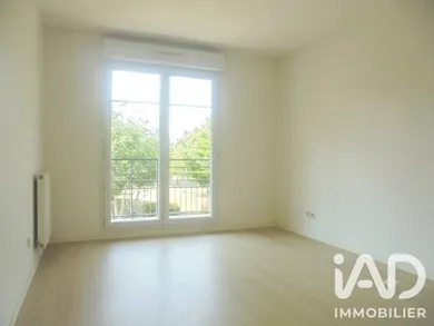 Apartment in Maurepas (78310)