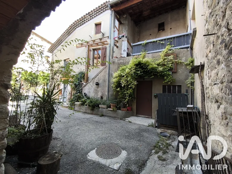 Maison 8 pièces 180 m² · à Manas · 180 m² · 180 000 €
