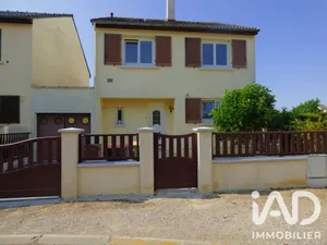 House in Saint-Clément (89100)