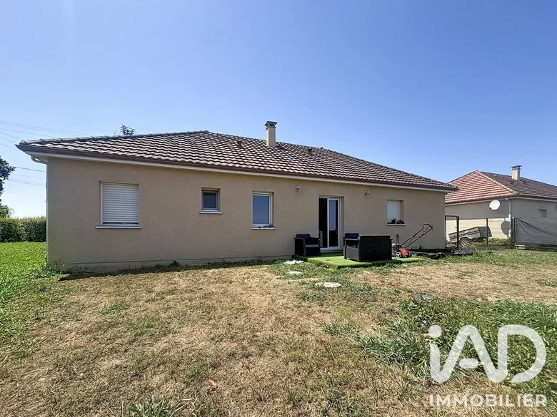 Maison 5 pièces 100 m² · à Fichous-Riumayou · 100 m² · 900 €